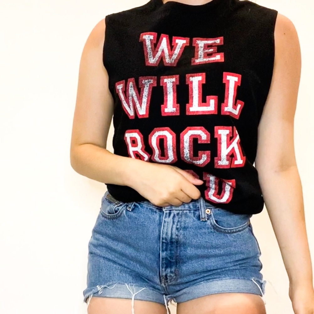 ⚡️Queen Muscle Tee Official Merch⚡️